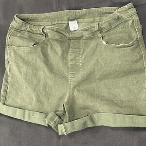 Green Time And Tru Shorts